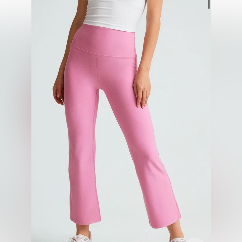 Beyond Yoga Spacedye Retro Cropped Pant. Size Small.